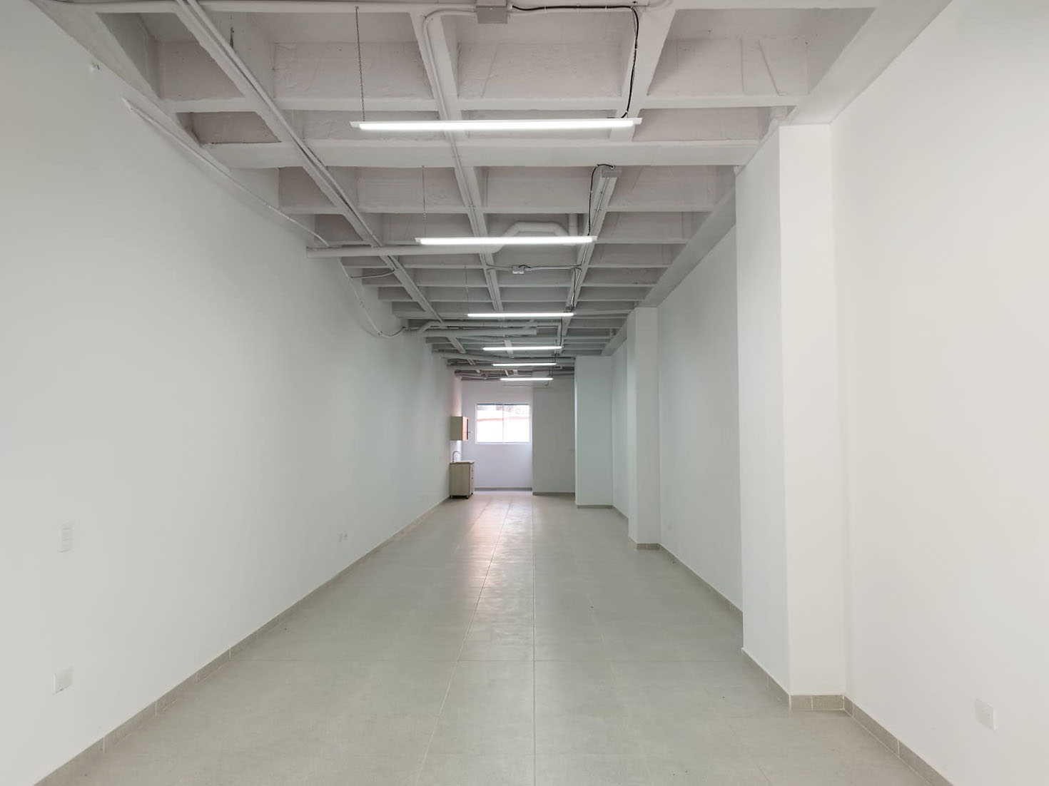 Local en venta en Maria Auxiliadora, Sabaneta, 82 m² · foto 3 de 19
