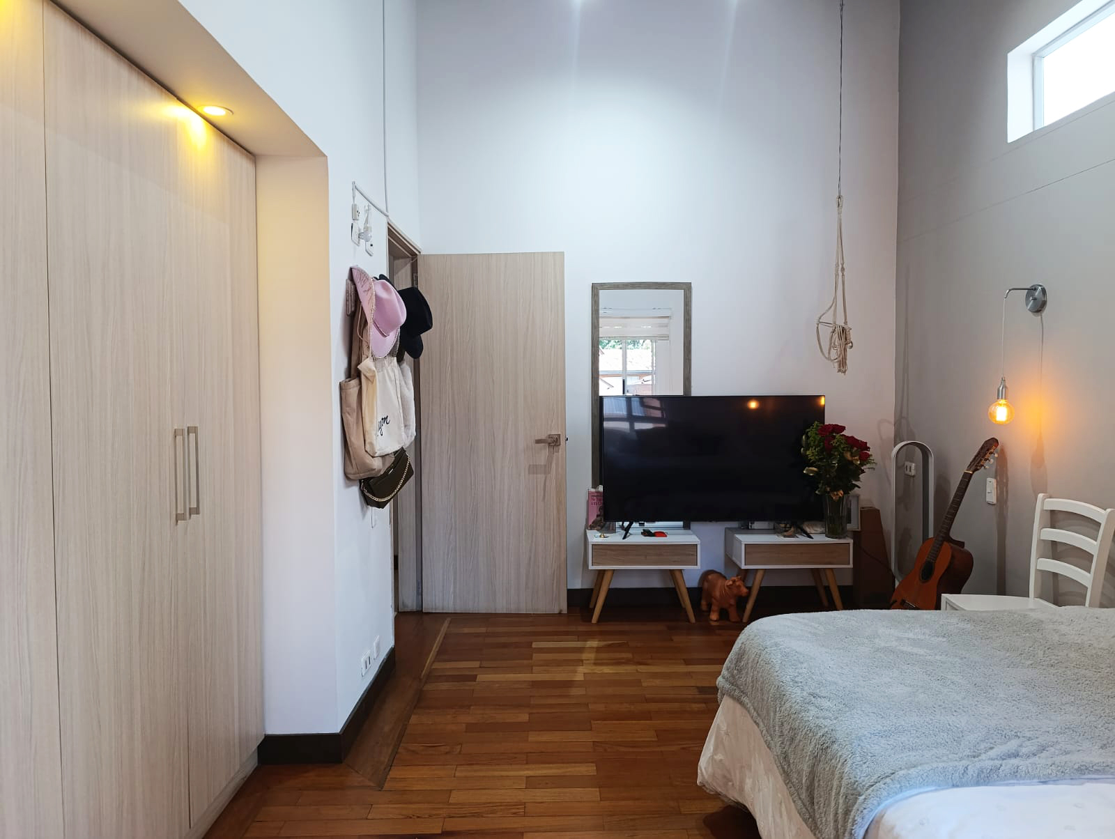 Casa de 3 alcobas en venta en El Tesoro, Medellín, 325 m² · foto 12 de 20