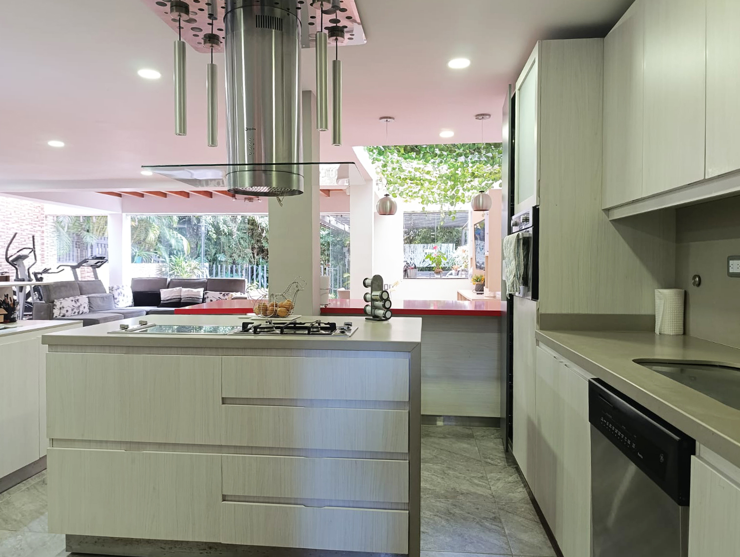 Casa de 3 alcobas en venta en El Tesoro, Medellín, 325 m² · foto 7 de 20