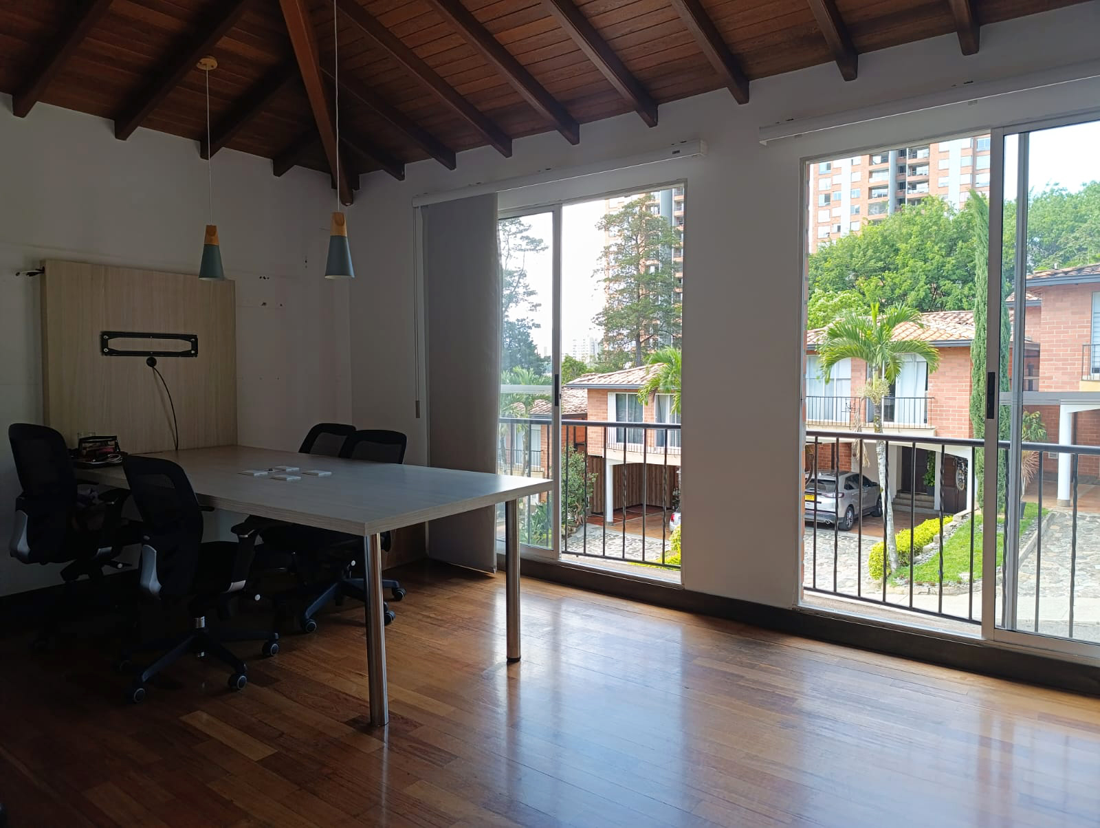 Casa de 3 alcobas en venta en El Tesoro, Medellín, 325 m² · foto 8 de 20