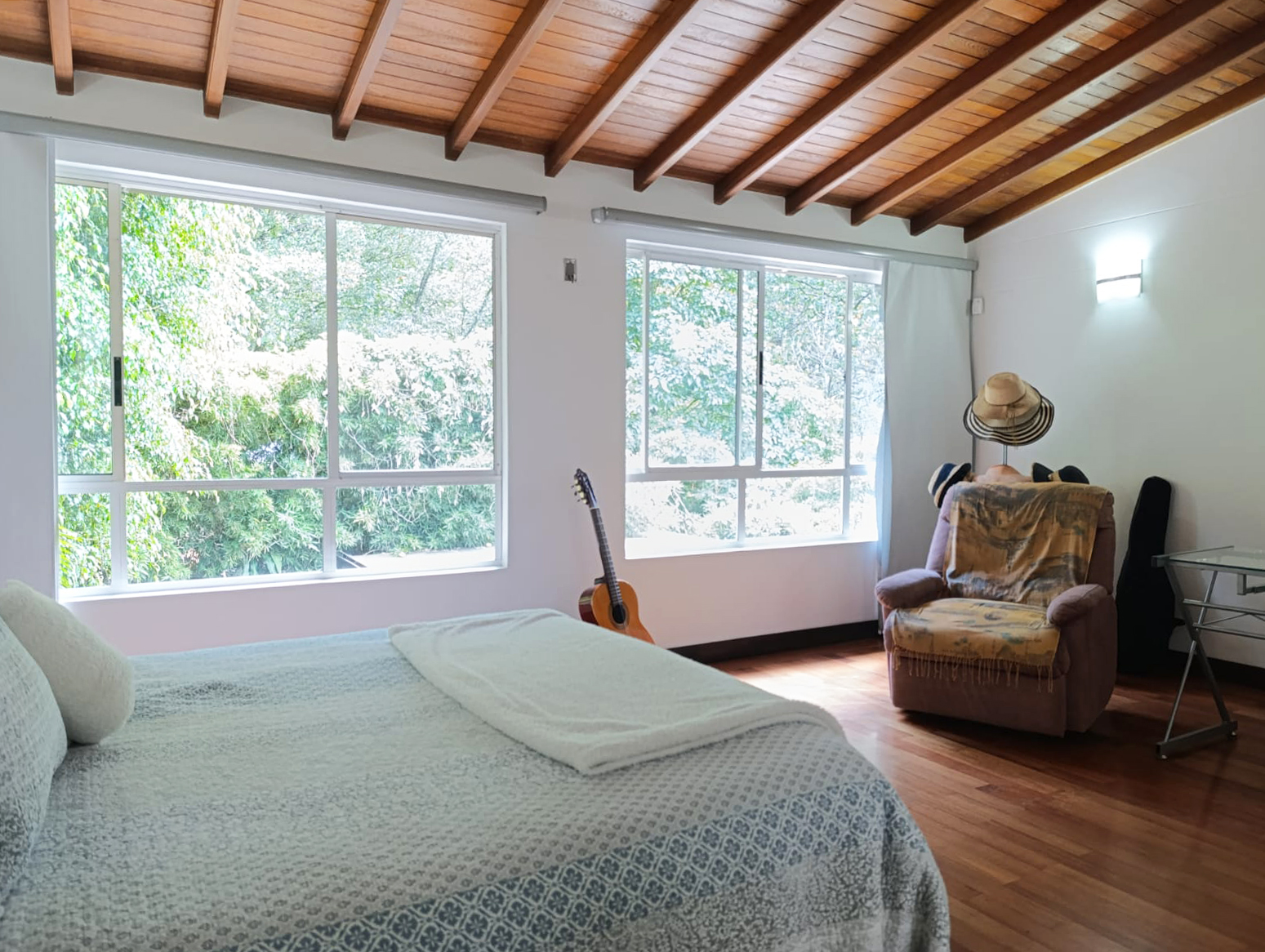 Casa de 3 alcobas en venta en El Tesoro, Medellín, 325 m² · foto 9 de 20