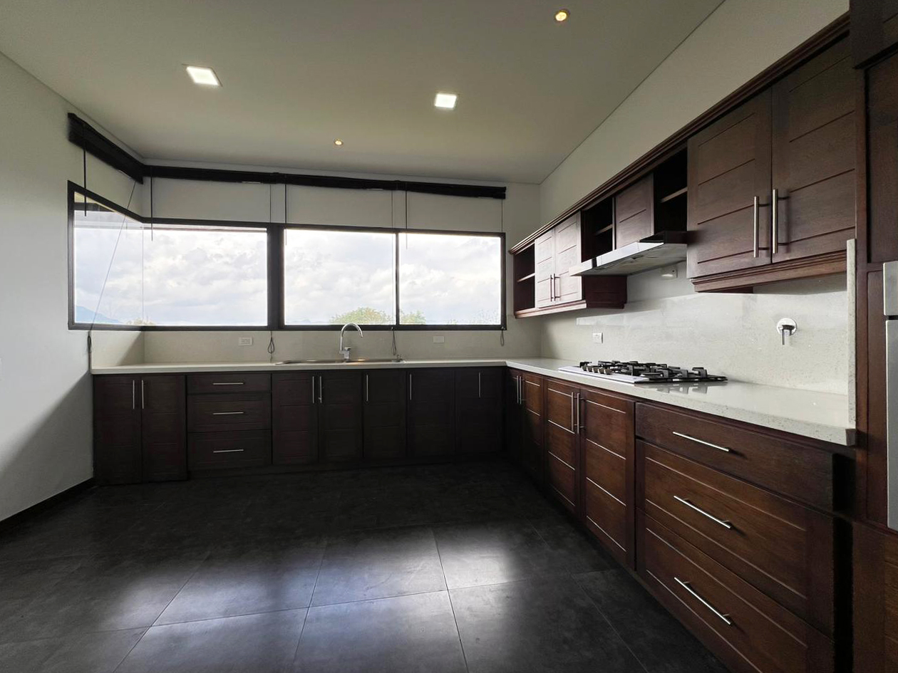 Casa de 3 alcobas en venta en El Porvenir, Rionegro, 362 m² · foto 12 de 19