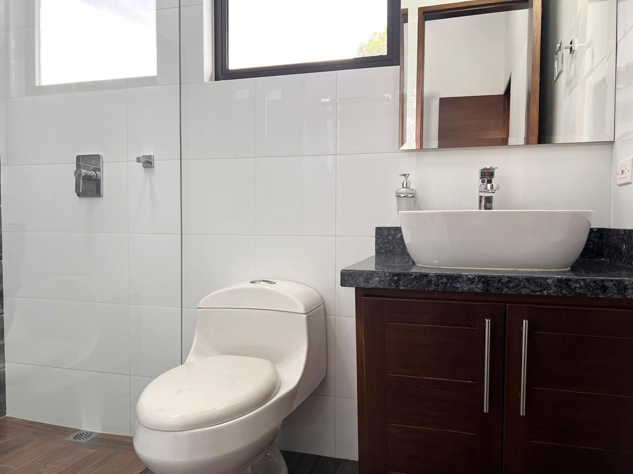 Casa de 3 alcobas en venta en El Porvenir, Rionegro, 362 m² · foto 17 de 19