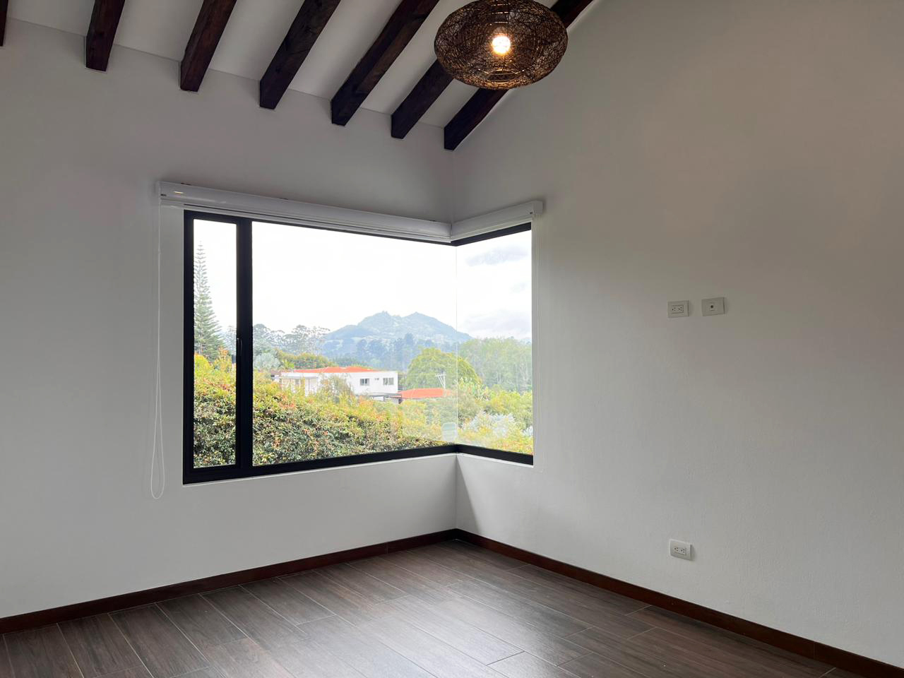 Casa de 3 alcobas en venta en El Porvenir, Rionegro, 362 m² · foto 3 de 19