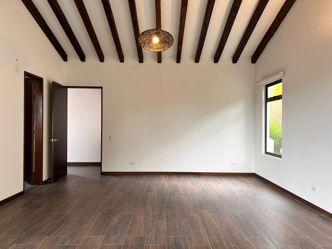 Casa de 3 alcobas en venta en El Porvenir, Rionegro, 362 m² · foto 4 de 19