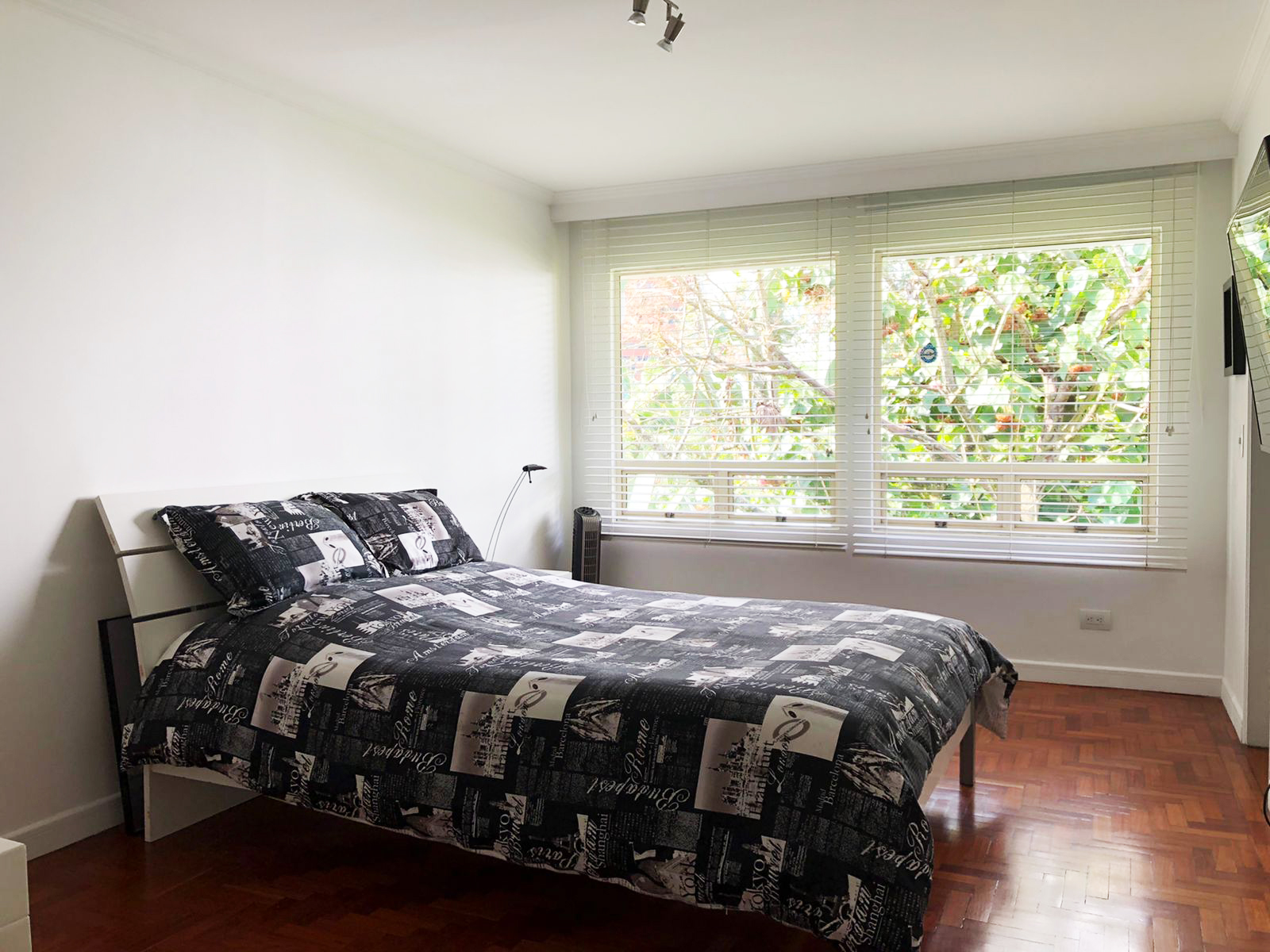 Casa de 3 alcobas en arriendo en Los Balsos No.2, Medellín, 550 m² · foto 14 de 20