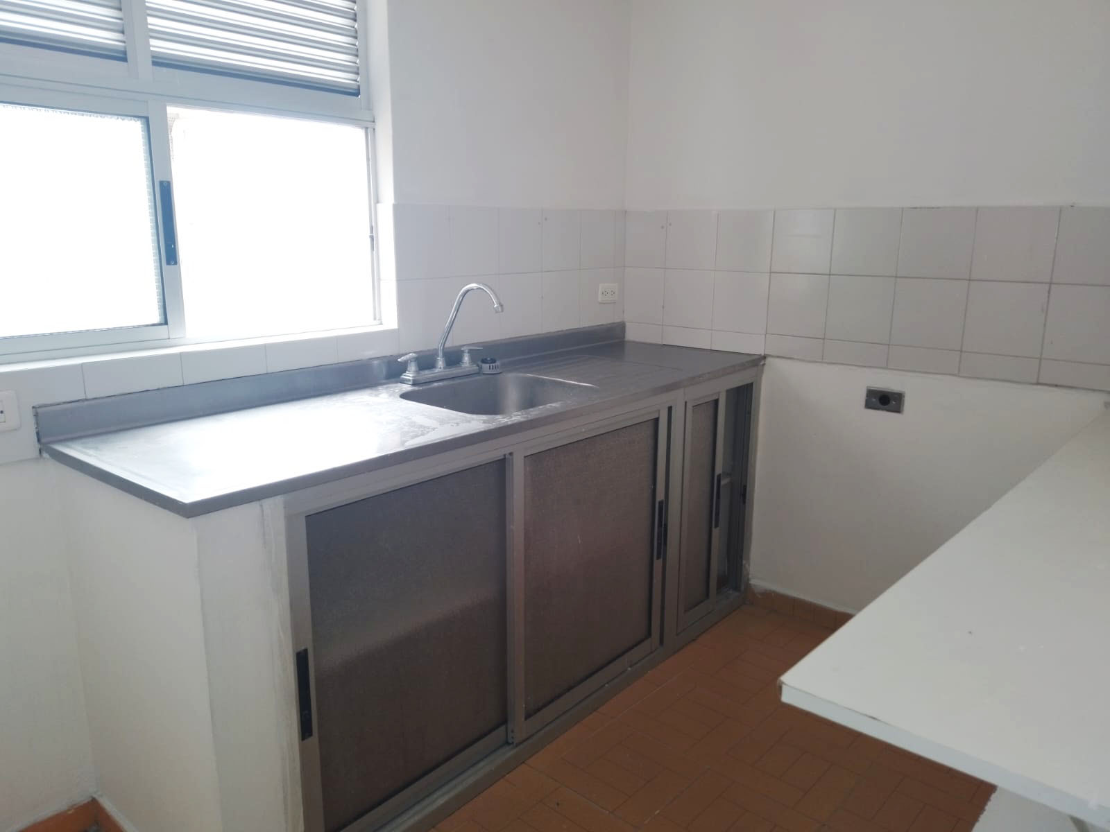Local en arriendo en Simon Bolivar, Medellín, 189 m² · foto 18 de 20