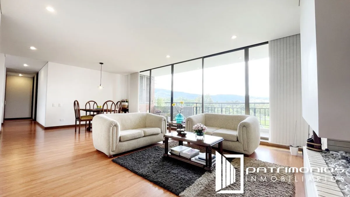 Apartamento de 3 alcobas en venta en Casa Blanca, Bogotá, 141 m² · foto 2 de 20