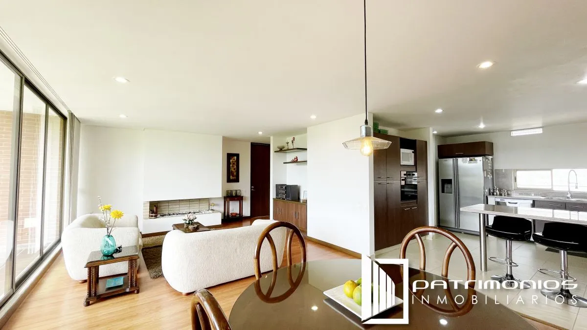 Apartamento de 3 alcobas en venta en Casa Blanca, Bogotá, 141 m² · foto 3 de 20