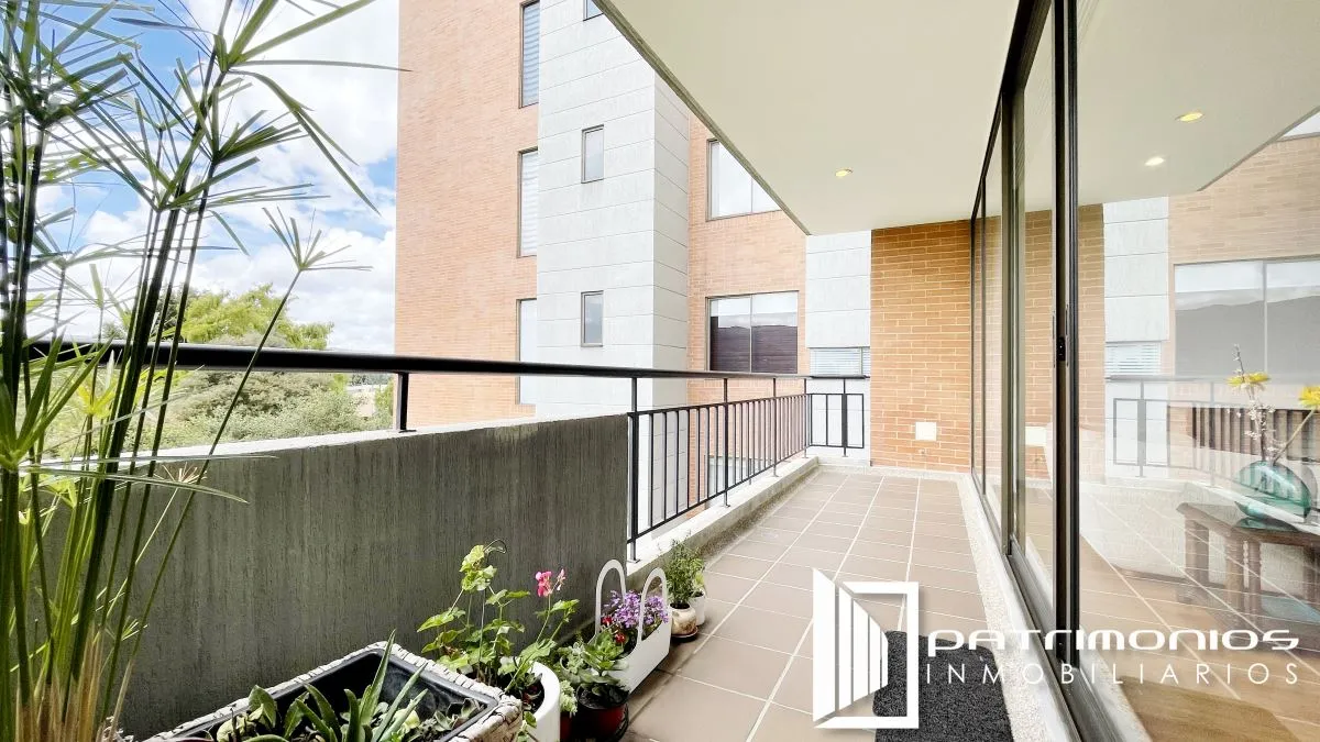 Apartamento de 3 alcobas en venta en Casa Blanca, Bogotá, 141 m² · foto 4 de 20