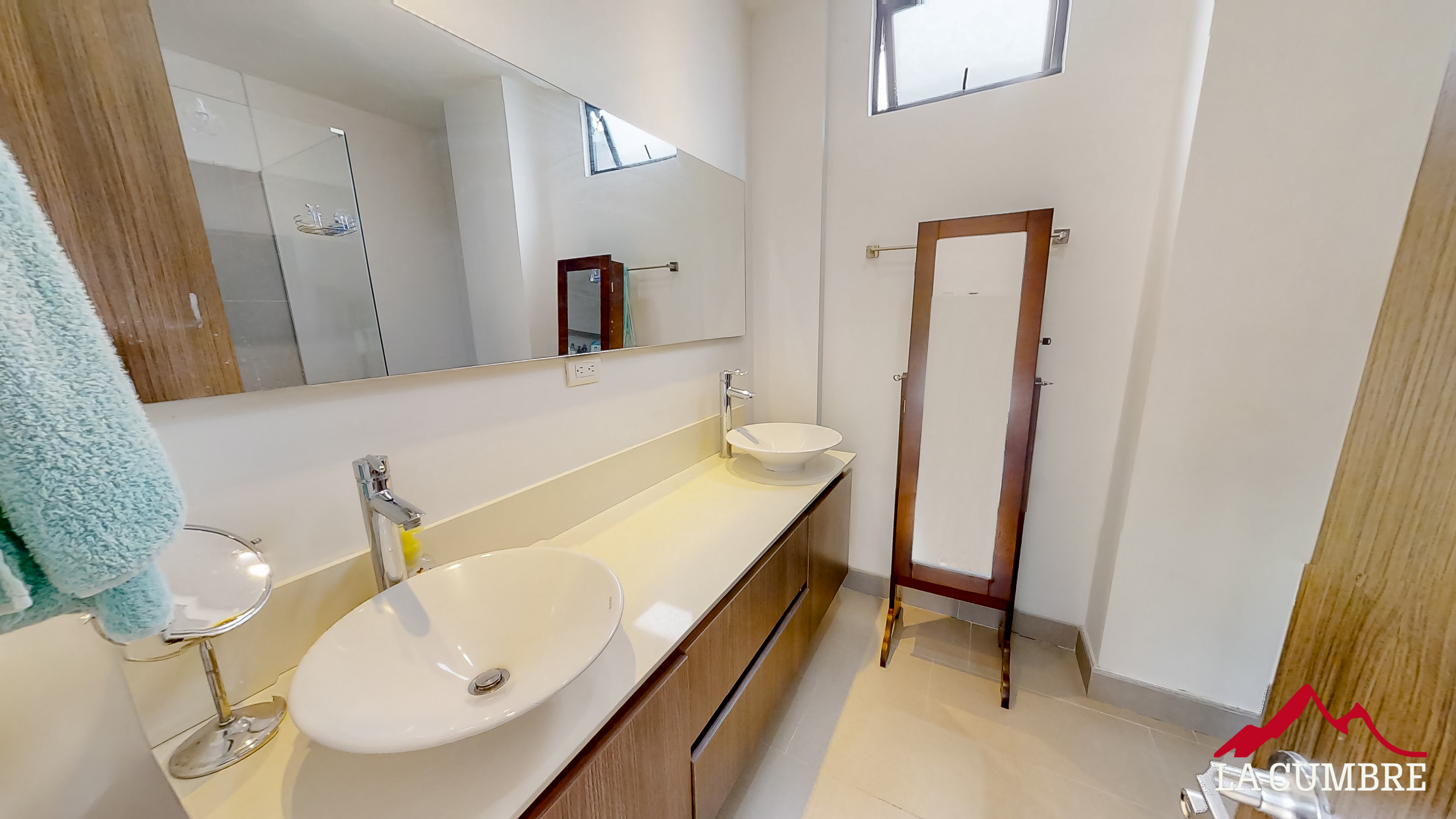Casa de 4 alcobas en venta en Loma El Atravesado, Envigado, 179 m² · foto 12 de 15