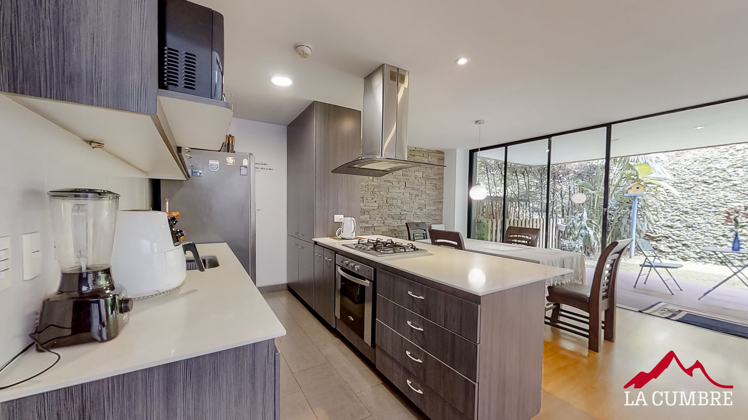 Casa de 4 alcobas en venta en Loma El Atravesado, Envigado, 179 m² · foto 5 de 15