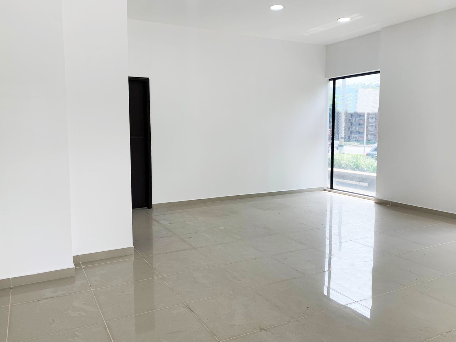 Local en arriendo en El Poblado, Medellín, 75 m² · foto 3 de 9