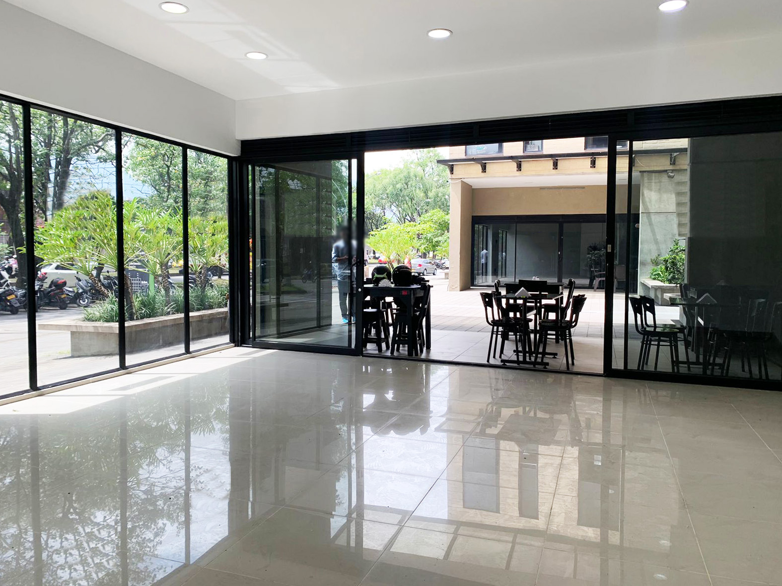 Local en arriendo en El Poblado, Medellín, 75 m² · foto 8 de 9