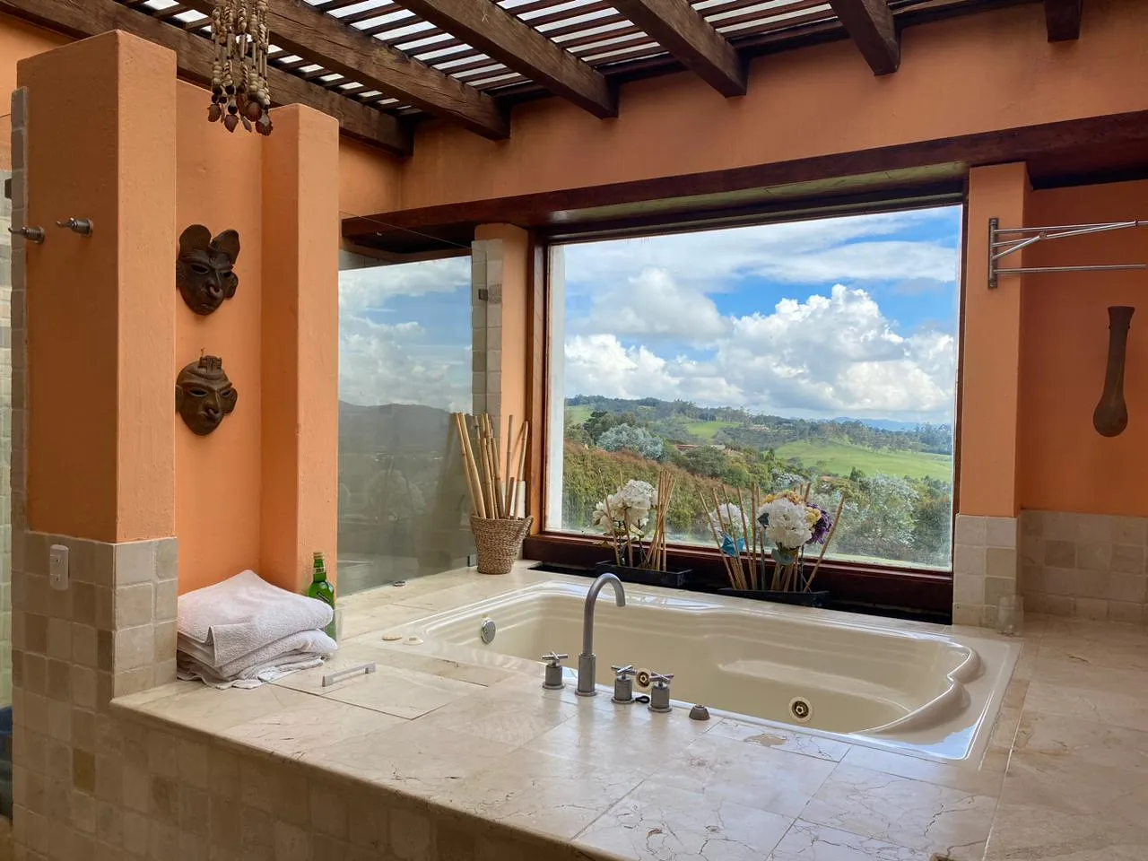 Casa de 3 alcobas en venta en Altos Del Poblado, Medellín, 529 m² · foto 18 de 20