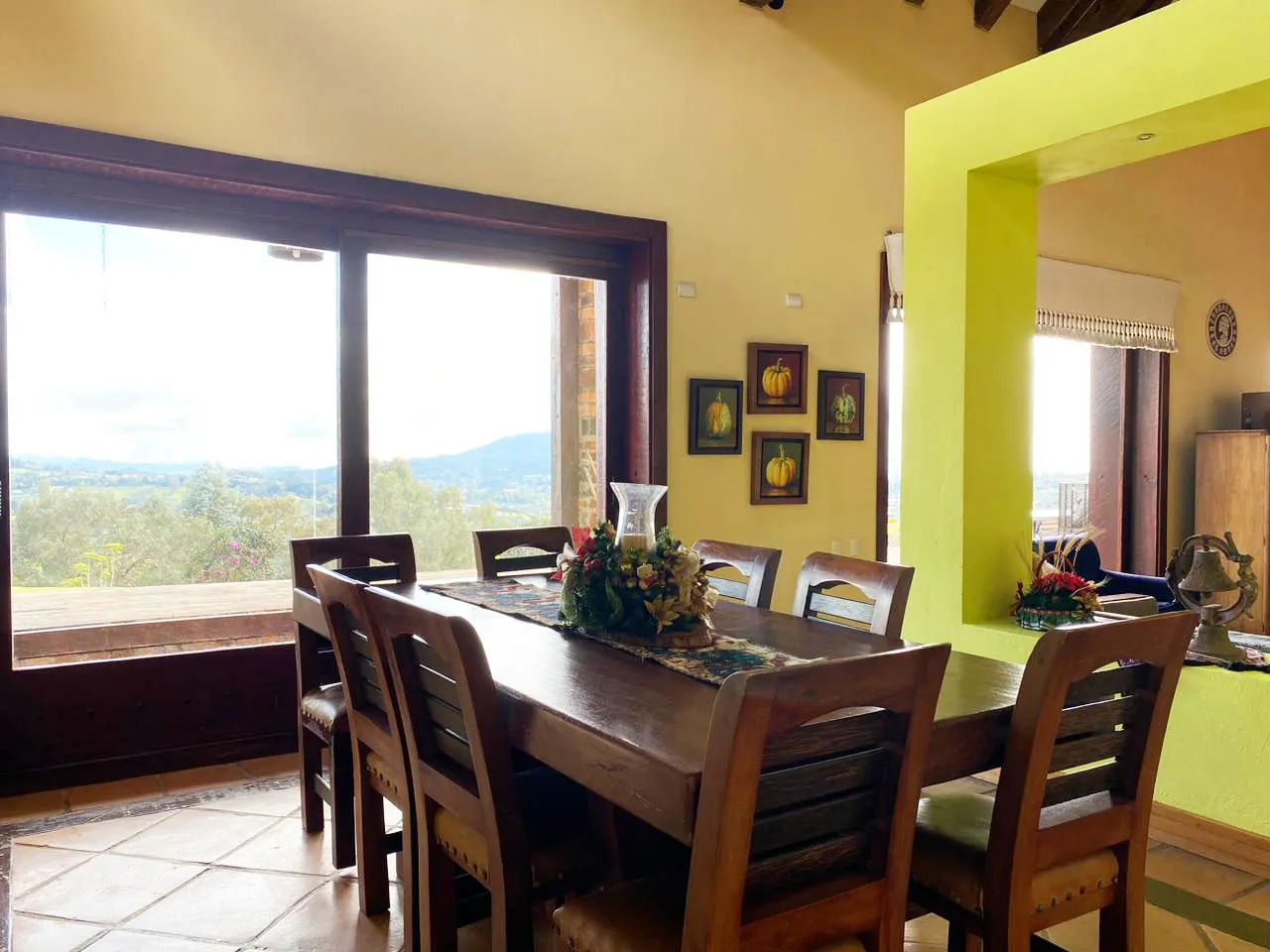 Casa de 3 alcobas en venta en Altos Del Poblado, Medellín, 529 m² · foto 4 de 20