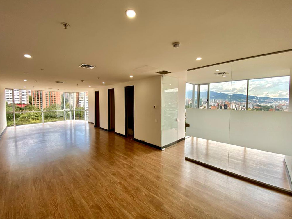 Oficina en arriendo en Manila, Medellín, 82 m² · foto 4 de 6