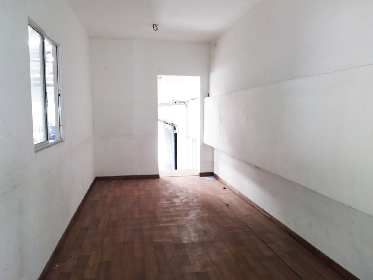Bodega en arriendo en Perpetuo Socorro, Medellín, 1000 m² · foto 13 de 17