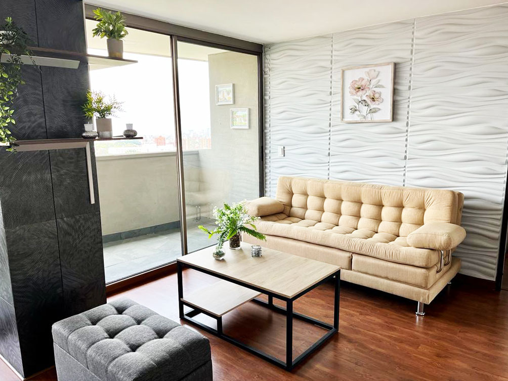 Apartamento de 2 alcobas en arriendo en Loma De Los Bernal, Medellín, 98 m² · foto 3 de 20