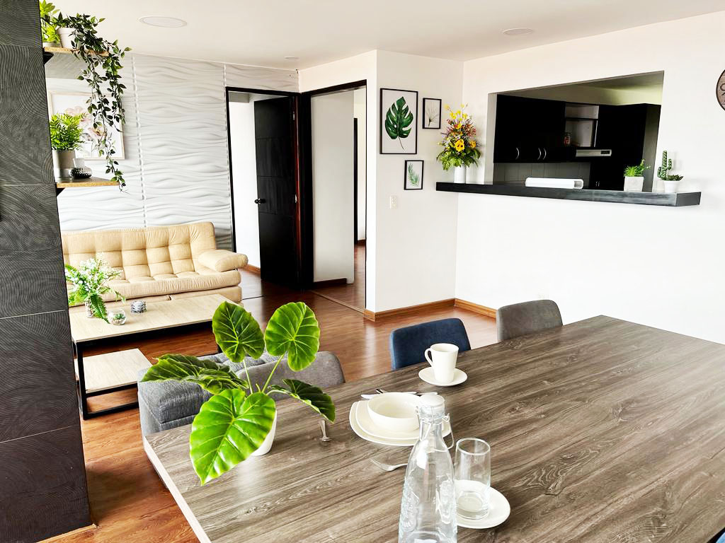 Apartamento de 2 alcobas en arriendo en Loma De Los Bernal, Medellín, 98 m² · foto 4 de 20