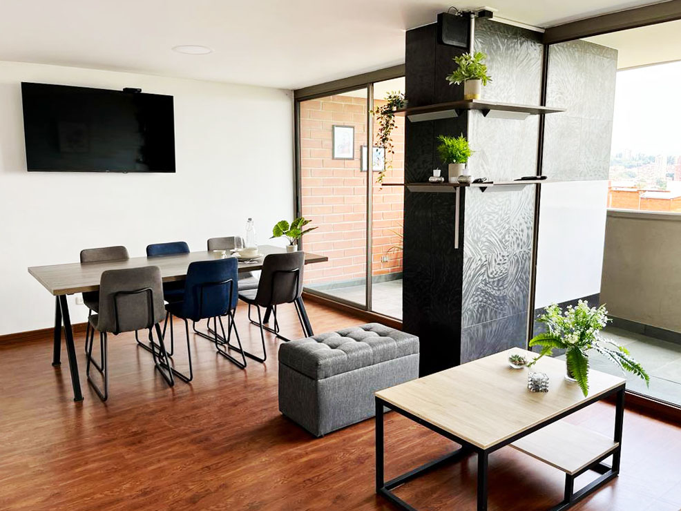 Apartamento de 2 alcobas en arriendo en Loma De Los Bernal, Medellín, 98 m² · foto 5 de 20