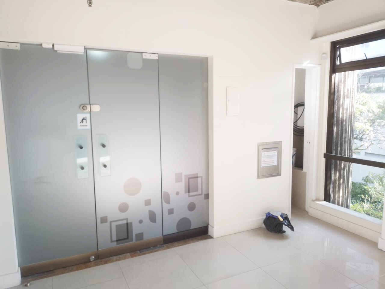 Oficina en arriendo en Patio Bonito, Medellín, 120 m² · foto 10 de 15