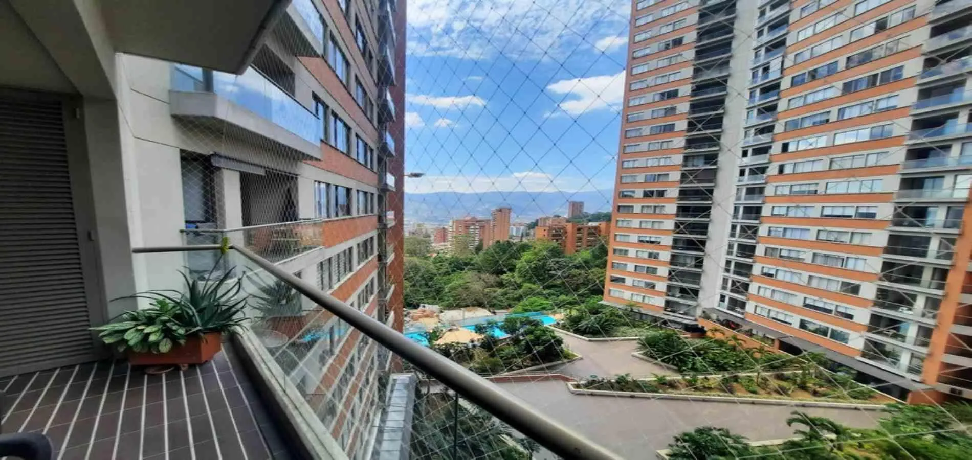 Apartamento de 3 alcobas en venta en El Poblado, Medellín, 86 m² · foto 17 de 20