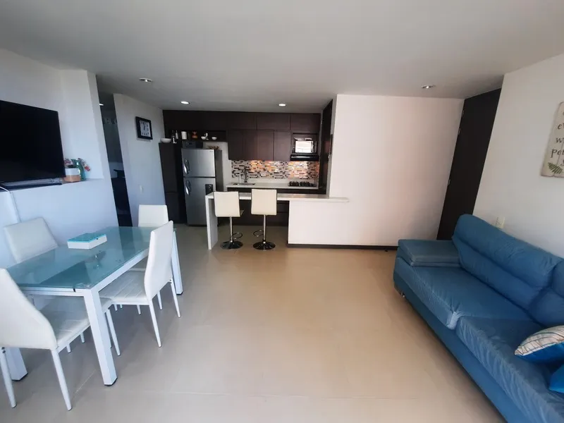 Apartamento de 3 alcobas en venta en El Poblado, Medellín, 86 m² · foto 2 de 20