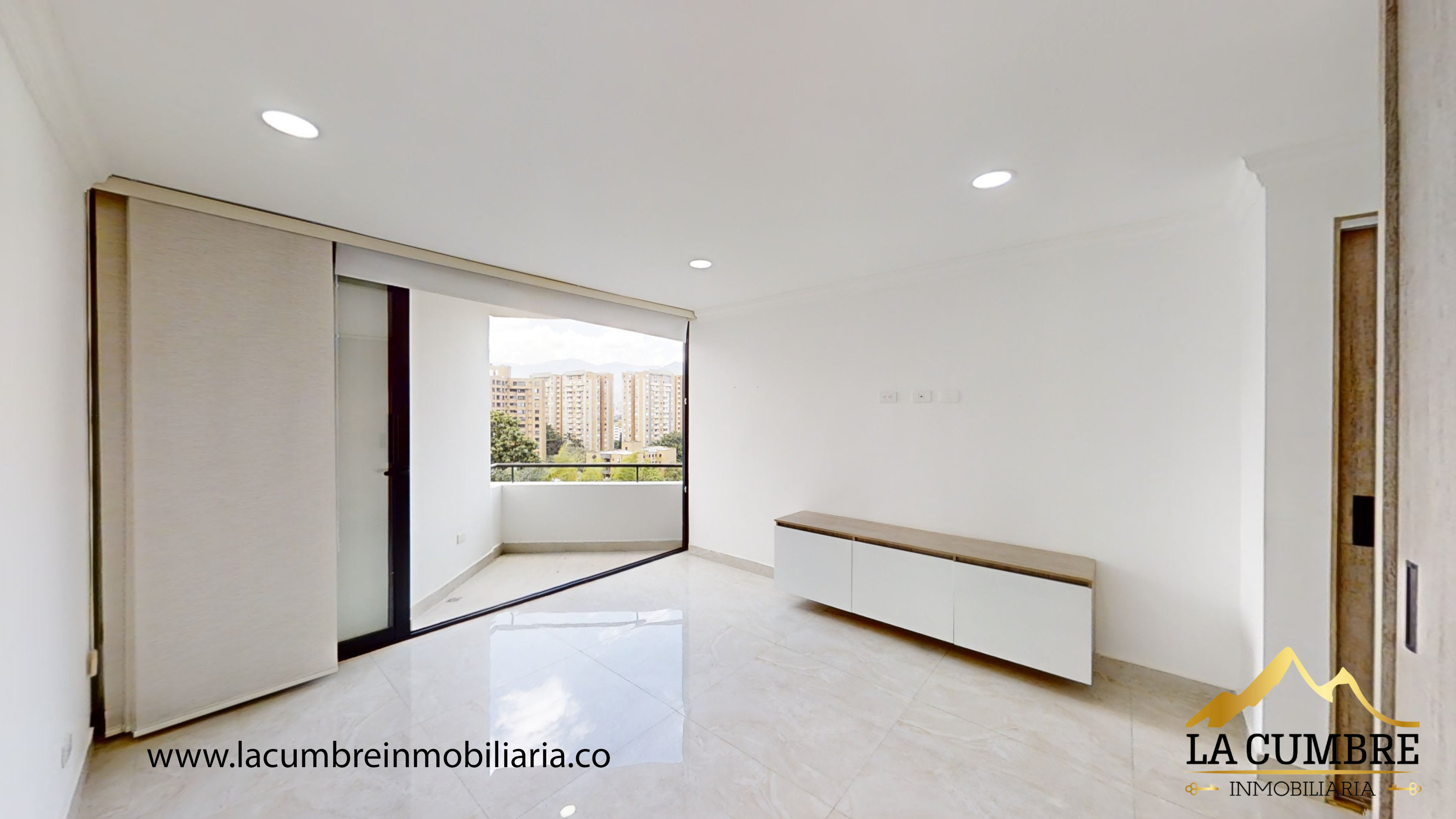 Apartamento de 3 alcobas en arriendo en Patio Bonito, Medellín, 256 m² · foto 9 de 19
