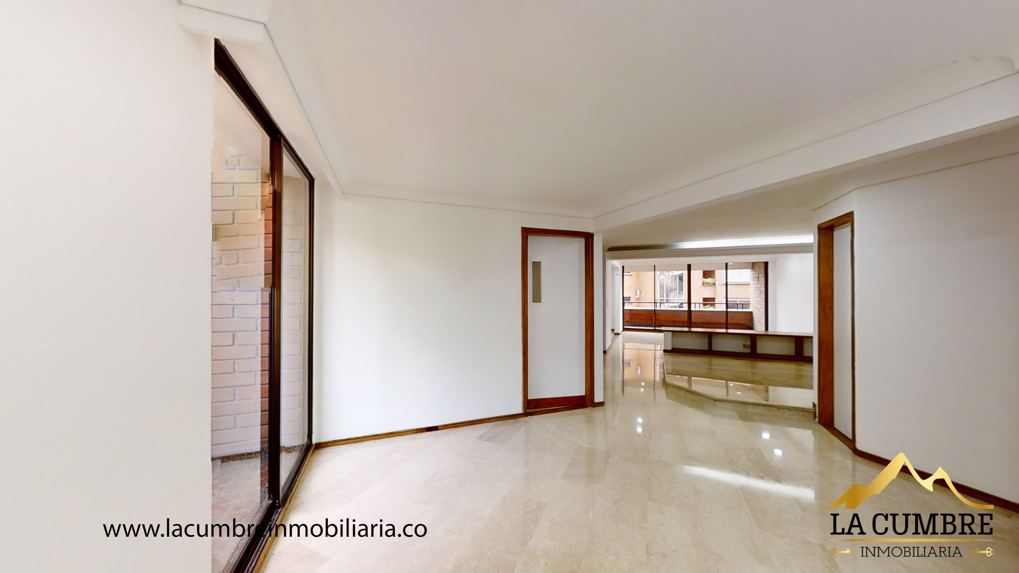 Apartamento de 3 alcobas en arriendo en Santa María De Los Ángeles, Medellín, 178 m² · foto 3 de 16