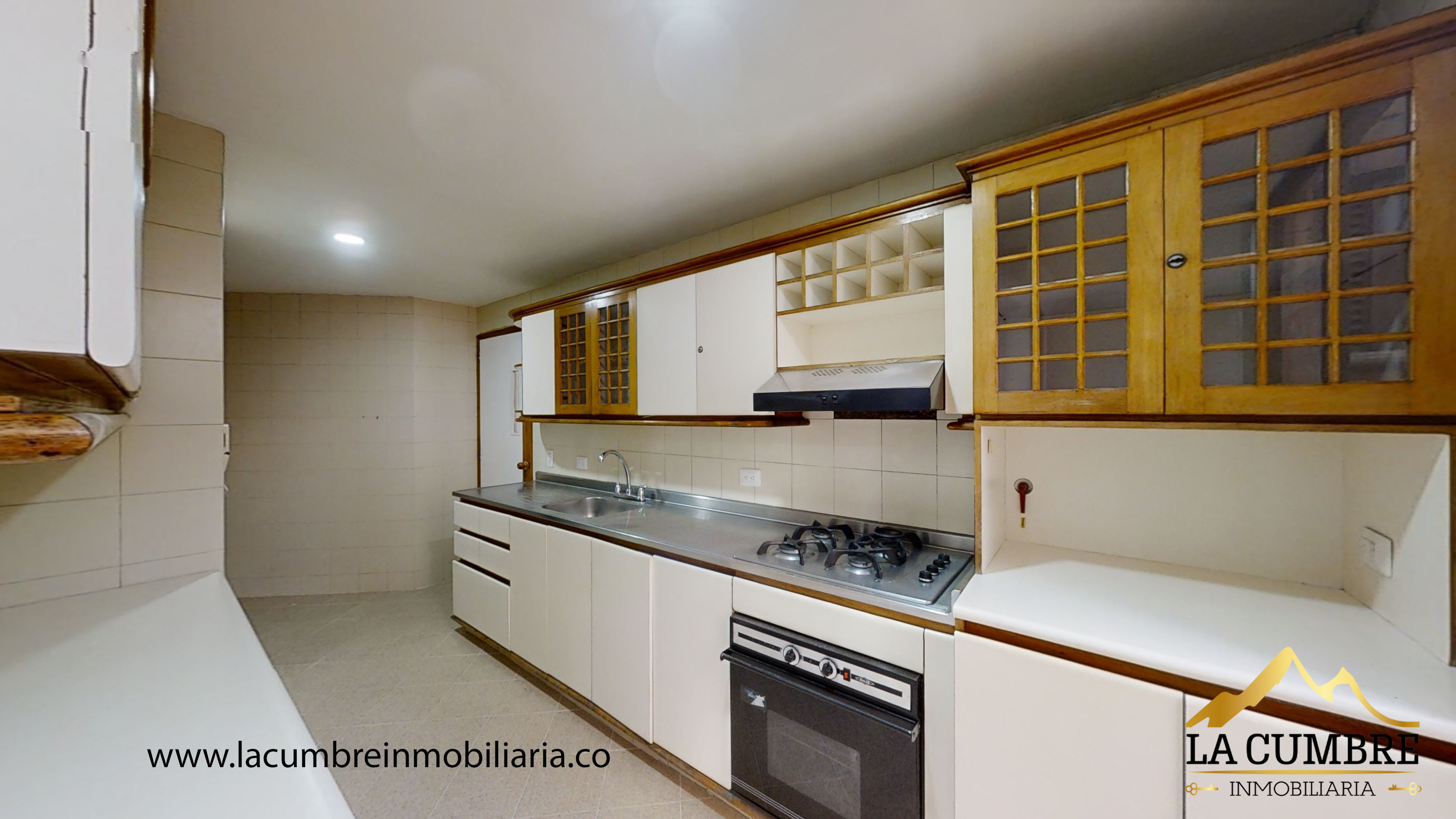 Apartamento de 3 alcobas en arriendo en Santa María De Los Ángeles, Medellín, 178 m² · foto 9 de 16