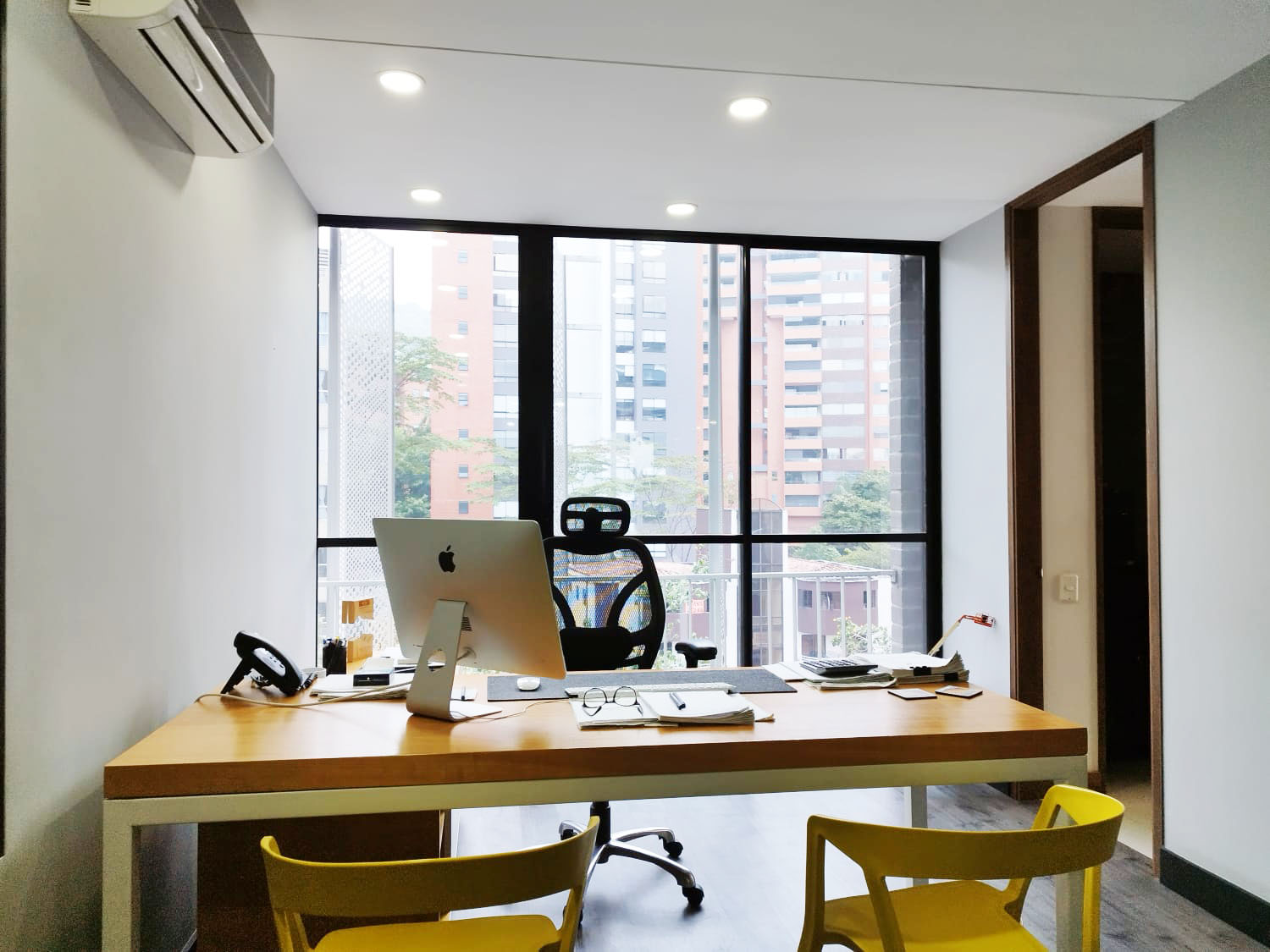 Oficina en arriendo en Las Lomas No.1, Medellín, 250 m² · foto 4 de 20