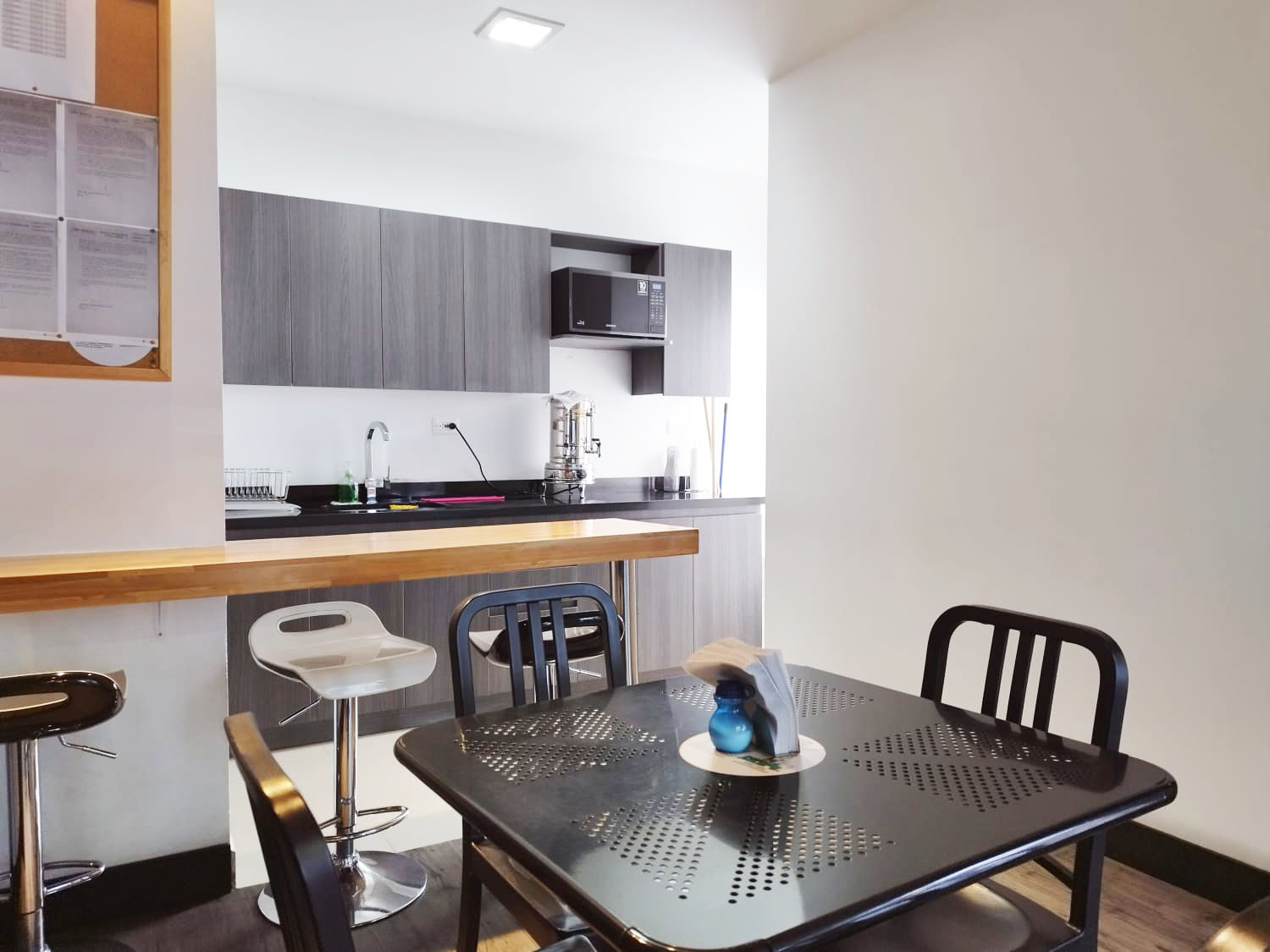 Oficina en arriendo en Las Lomas No.1, Medellín, 250 m² · foto 6 de 20