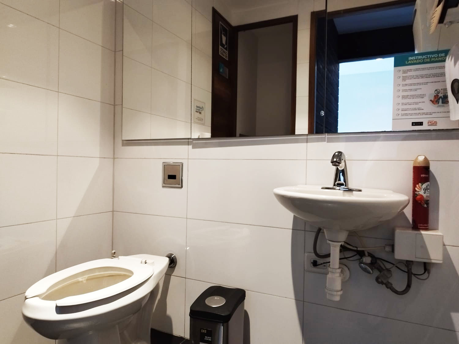Oficina en arriendo en Las Lomas No.1, Medellín, 250 m² · foto 8 de 20