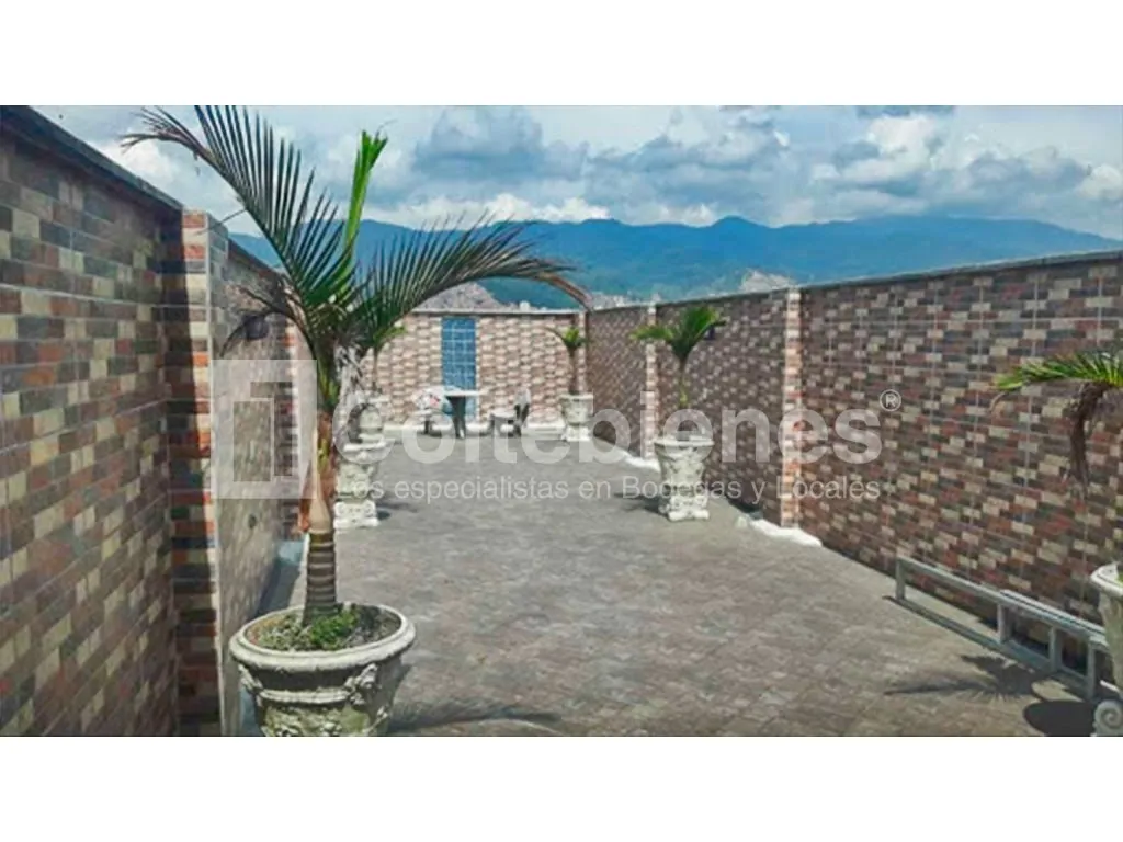 Bodega en venta en Trinidad, Medellín, 720 m² · foto 11 de 14
