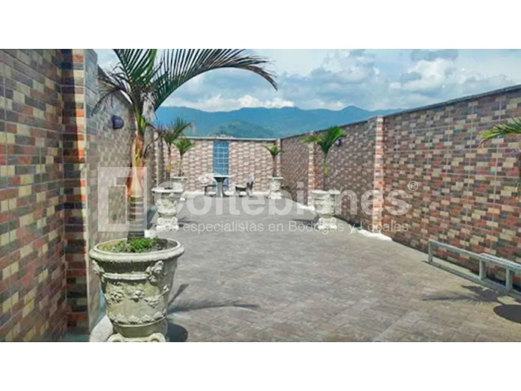 Bodega en venta en Trinidad, Medellín, 720 m² · foto 12 de 14