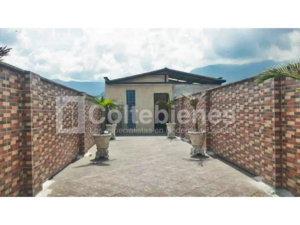 Bodega en venta en Trinidad, Medellín, 720 m² · foto 13 de 14