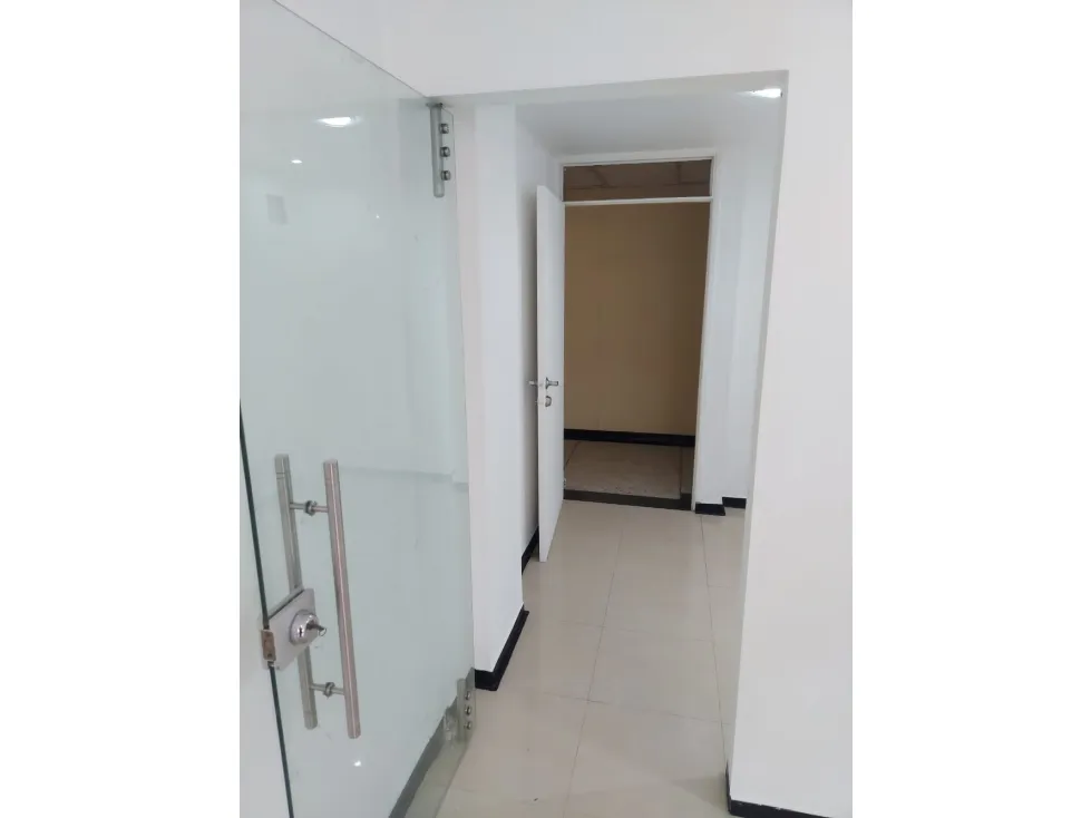 Oficina en venta en Centro, Pereira, 23 m² · foto 2 de 7