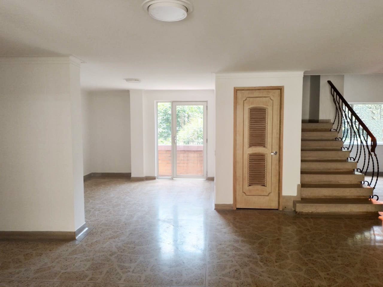 Apartamento de 4 alcobas en arriendo en Conquistadores, Medellín, 300 m² · foto 5 de 20