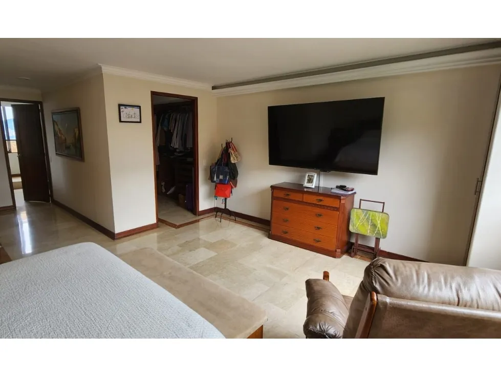Apartamento de 5 alcobas en venta en Los Balsos No.2, Medellín, 239 m² · foto 14 de 24