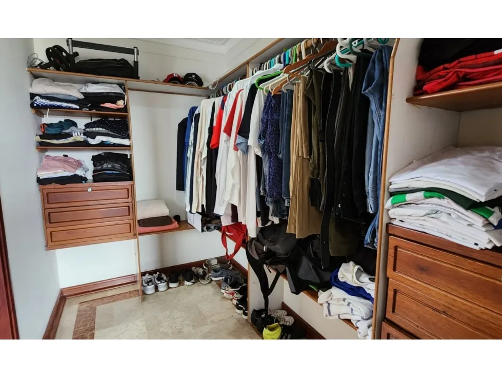 Apartamento de 5 alcobas en venta en Los Balsos No.2, Medellín, 239 m² · foto 15 de 24