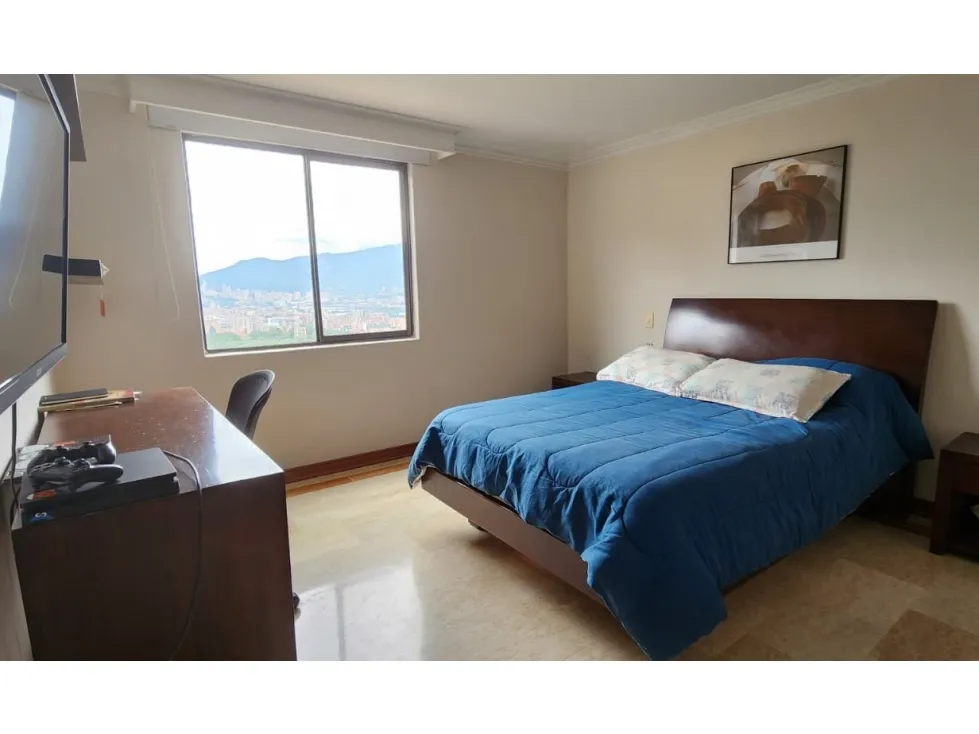 Apartamento de 5 alcobas en venta en Los Balsos No.2, Medellín, 239 m² · foto 21 de 24