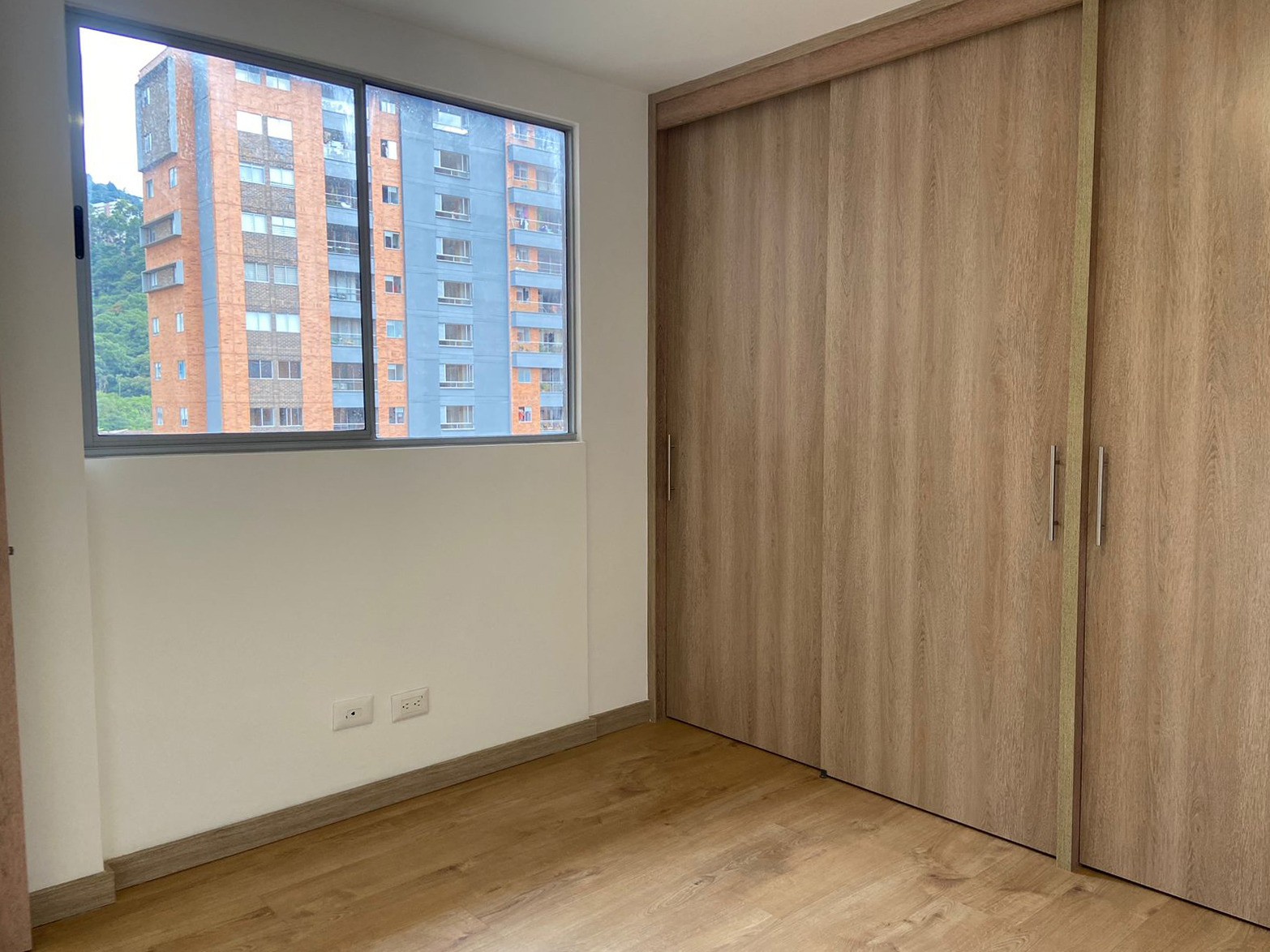 Apartamento de 2 alcobas en venta en San Jose, Sabaneta, 70 m² · foto 11 de 19