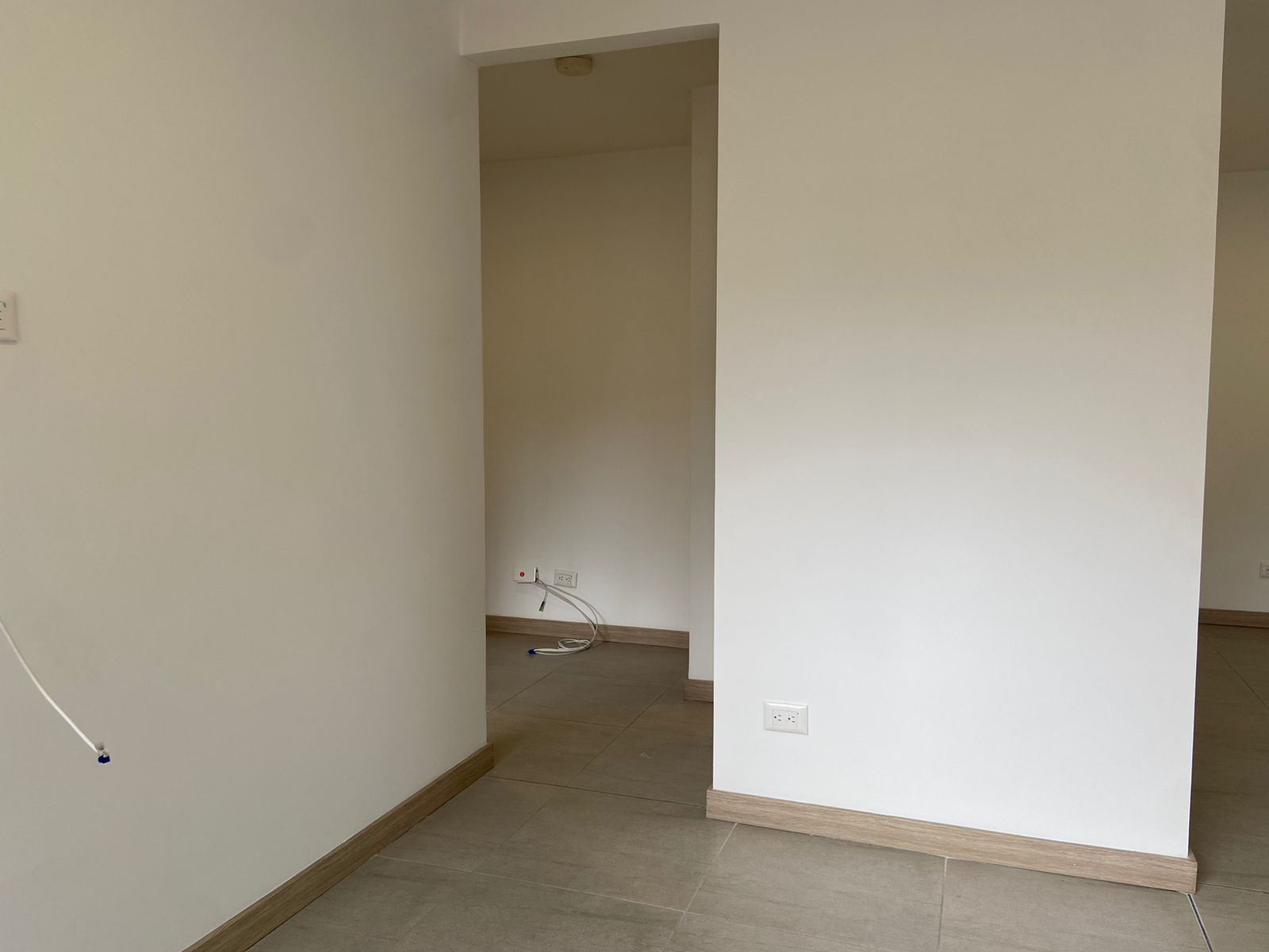Apartamento de 2 alcobas en venta en San Jose, Sabaneta, 70 m² · foto 3 de 19