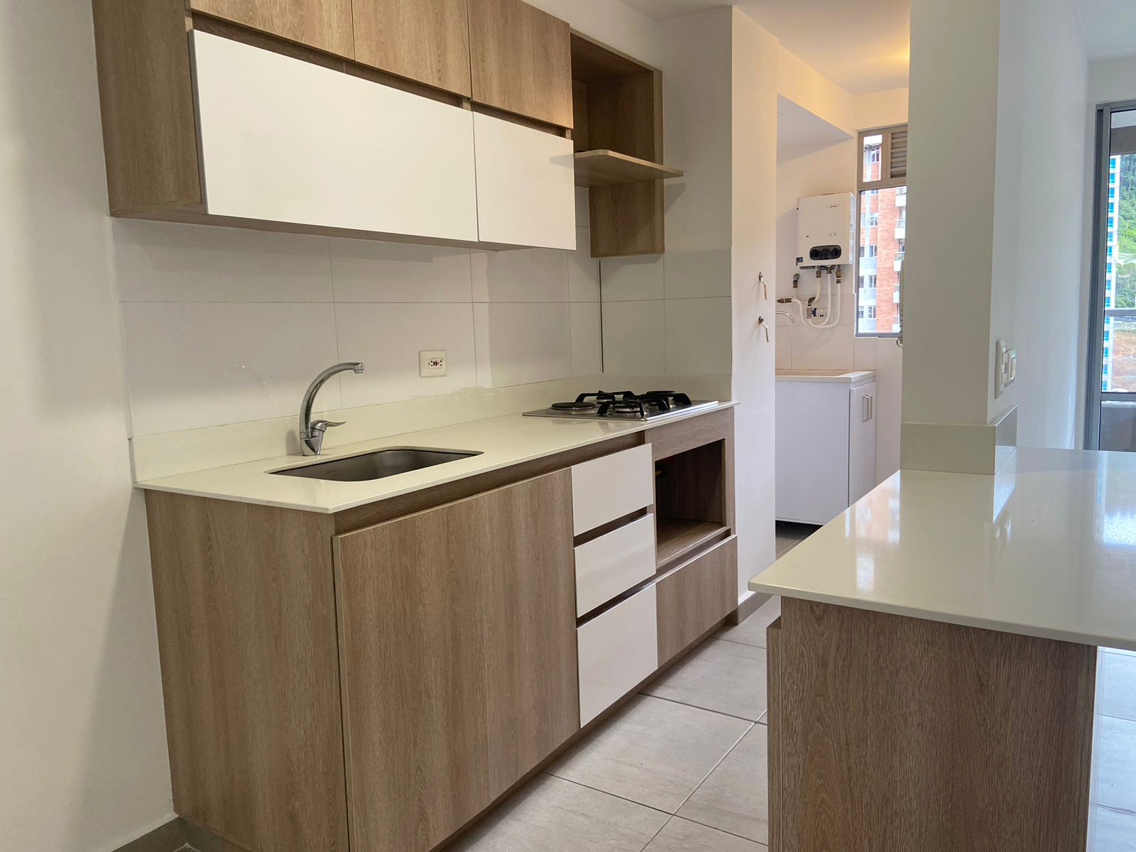 Apartamento de 2 alcobas en venta en San Jose, Sabaneta, 70 m² · foto 5 de 19