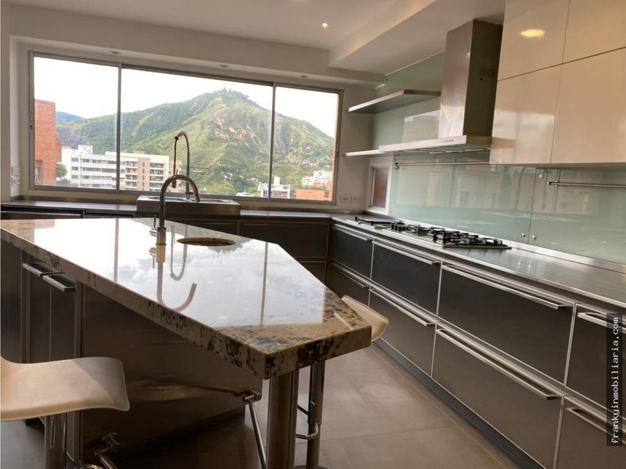 Apartamento de 3 alcobas en venta en Bellavista, Cali, 435 m² · foto 7 de 13