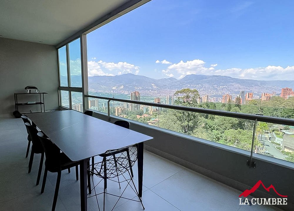 Apartamento en arriendo en Los Balsos, Medellín · foto 2 de 12