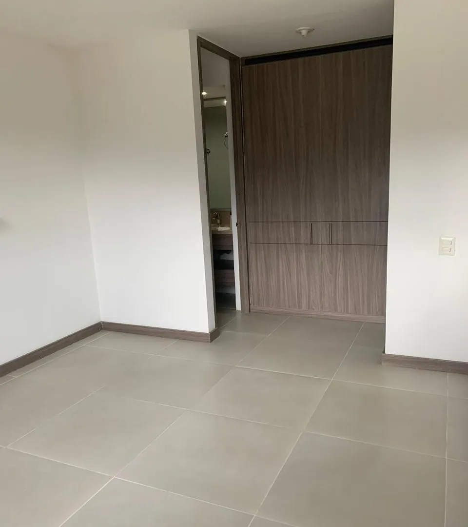 Apartamento de 3 alcobas en venta en Ricaurte, 72 m² · foto 12 de 24