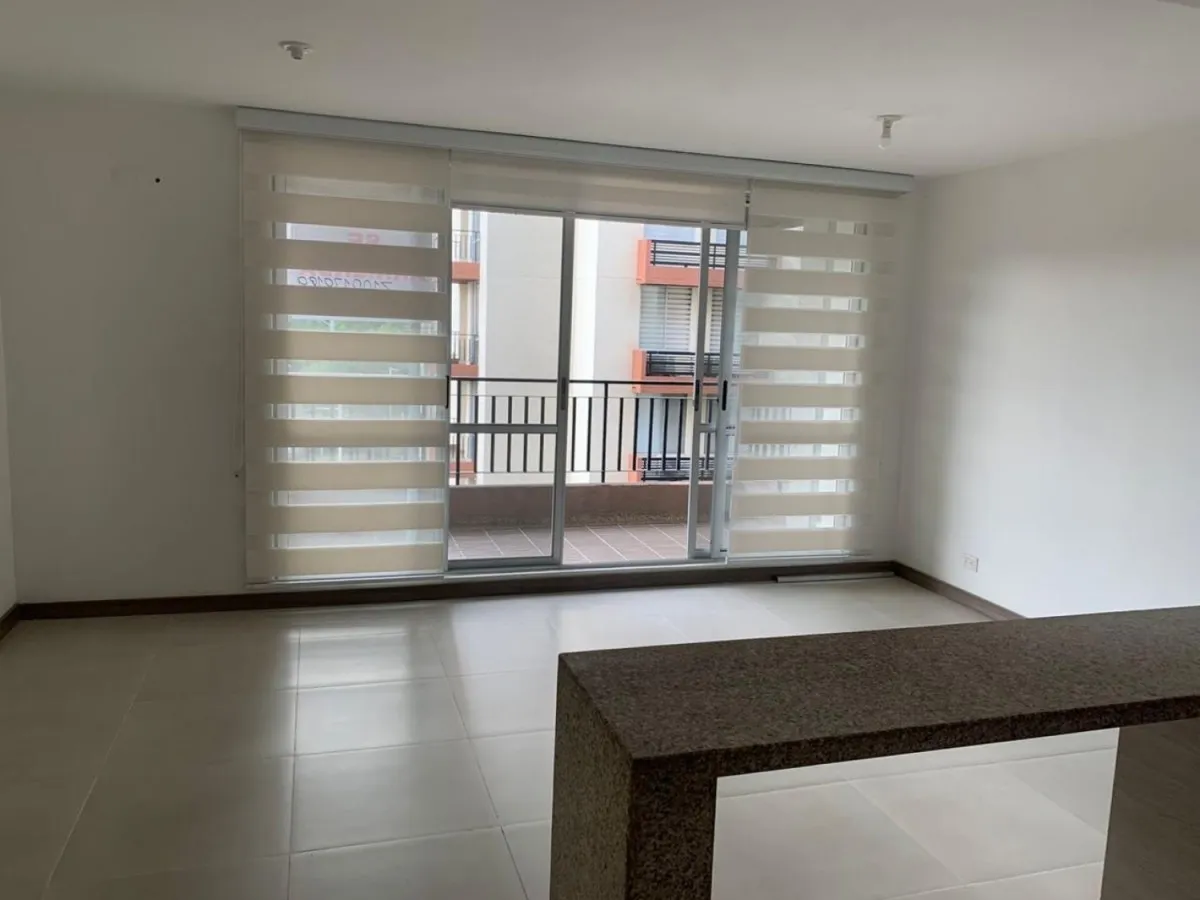 Apartamento de 3 alcobas en venta en Ricaurte, 72 m² · foto 3 de 24