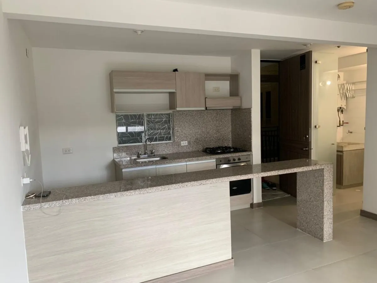 Apartamento de 3 alcobas en venta en Ricaurte, 72 m² · foto 7 de 24